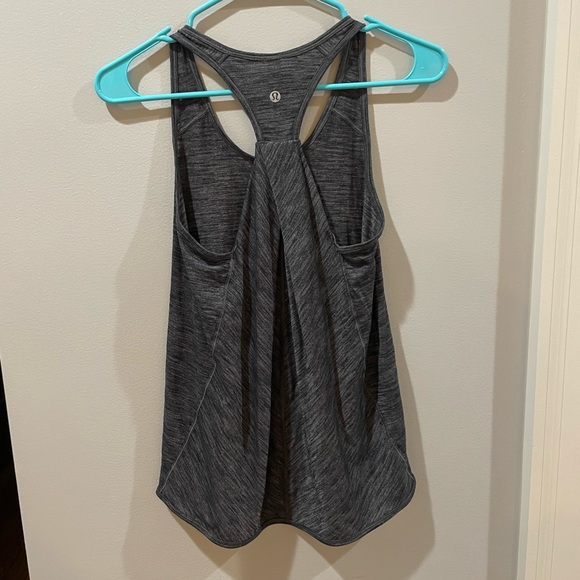 Lululemon Essential Tank - Heathered Black - Picture 3 of 5